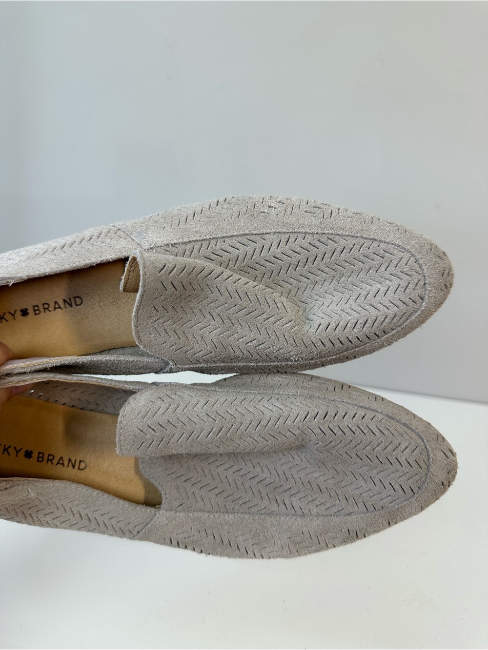 Lucky Brand Suede Grey Pointed Loafers Size 10 Brogan Laser Cut - Picture 13 of 16